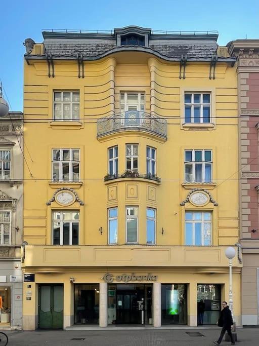 Apartment Agravista Main Square By Irundo Zagreb